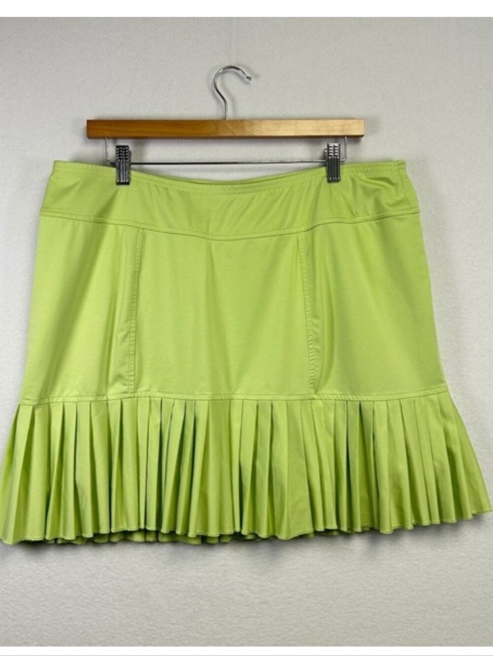 JOFTC Womens Skirt XL Green Pleated Athletic Golf Skort Built in Shorts